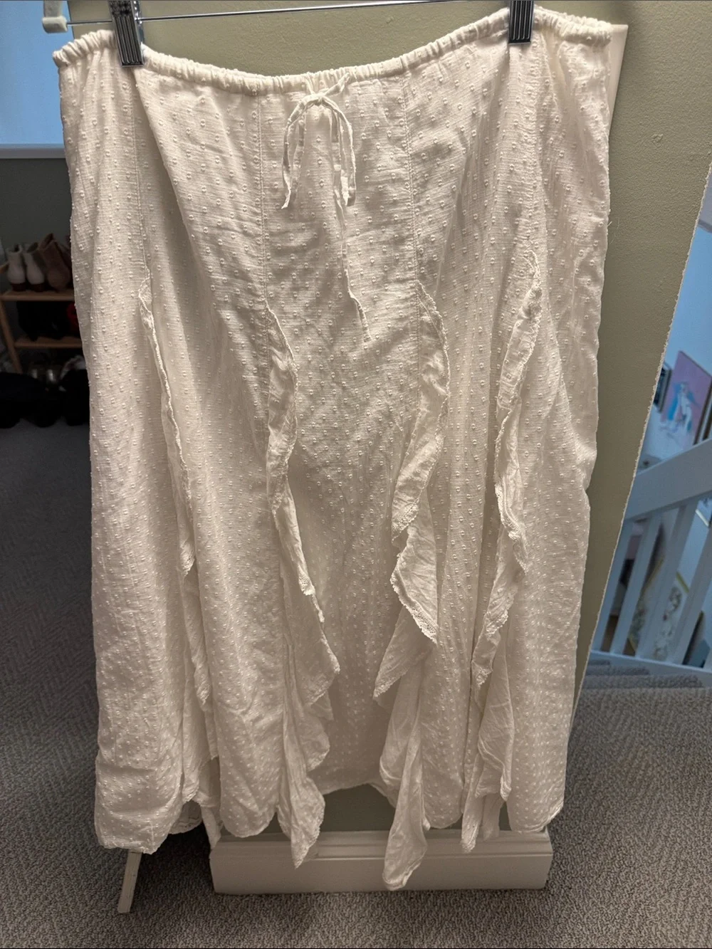 American Eagle Outfitters White Maxi Skirt with Ruffle Detail - Picture 1 of 2